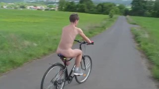 naked bicycle race