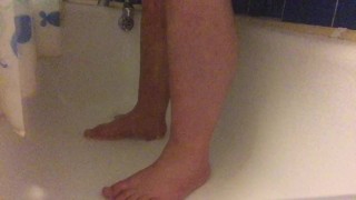 feet cleanin clip