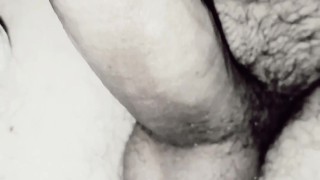 Amigo gordito y velludo de 19 años después de coger / Salinass03 