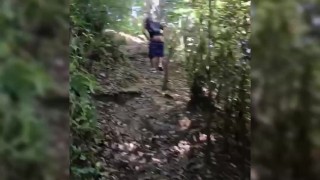 Cruising en la montaña. me desnude y jugué con mi culo