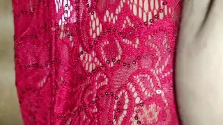 Me encanta escucharla como gime cuando me la cojo de perrito