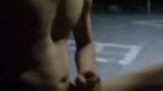 路邊的打手槍給慢跑的人看