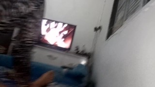 18 year old ebony ejaculating a lot while watching porn and making old man fill her with cum💦🍑🍆☝️