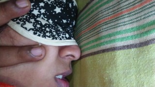 ඇඟිල්ල ගහද්දි මාට්ටු වෙසී Cum On Face 4K