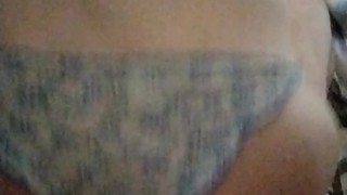 Folladora anal con braguitas