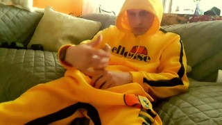 Mellow yellow smoking handjob