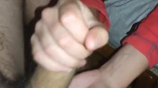 Девушка дрочит член соседу