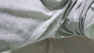 素人 / 個人撮影 寝転がってまったりオナニーしてたら気持ちよく射精してしまいました