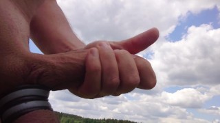 Im Freien abspritzen - Nahaufnahme