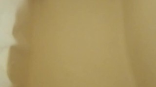 Leg-shaking cumshot during my morning shower