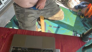 mid morning stress relief to some TS porn