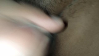 Masturbandome y sacando semen