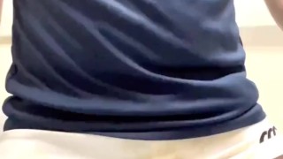 ガチムチラガーマンの練習後のオナホセンズリ