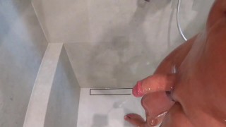 A quick shower and penis pounding