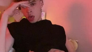 i like jerking in my room before class(18+)