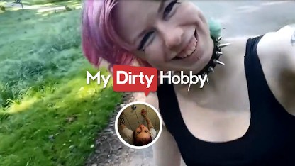 MyDirtyHobby - Elli_Young 喜欢当众做爱，而且她不关心任何观众