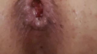 Mi apro il culo per la prima volta. Chi mi aiuta?