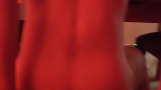 Me cabalga la verga a pelo para sacarme todo el semen con el culo