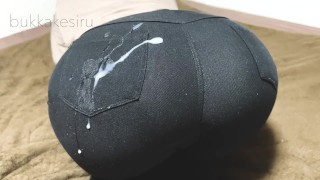 プリケツデニム尻にキモ男の精液デコレーション