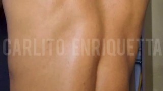 REBOLANDO DE CALCINHA ENFIADA NO CU