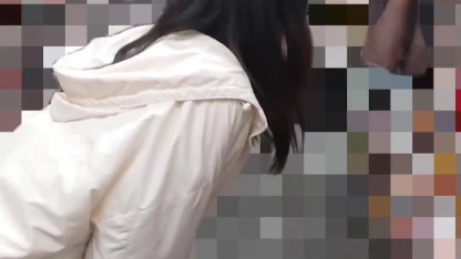飞子子在店里与可爱20岁大学生女友约会日本素人羞辱撒尿小便暴露户外中出小便狂野性高潮遥控震动器