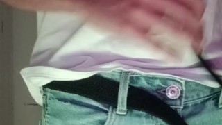 mi spoglio NUDO e ti esco il PISELLONE in faccia