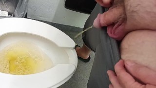 Bucknakeds pissing video