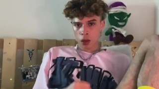 cute skater boy jerking in his bedroom (cum, 18+)