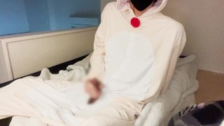 くまさんの着ぐるみでおちんちんしこしこオナニー♡　Hands-on masturbation with a penis in a stuffed bear