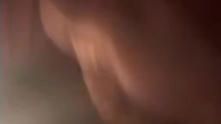 Cette française au gros cul aime me voir me branler devant elle 