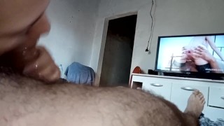 Sinipsip ko ang titi ng pervert na ito habang tinatangkilik niya ang double anal porn, ang sarap🍆👄