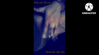 Me encanta masturbarme cuando estoy sola en casa