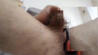 Hairy white Japanese anal masturbation anus is widened and inserted. Orgasm makes his anus contract!