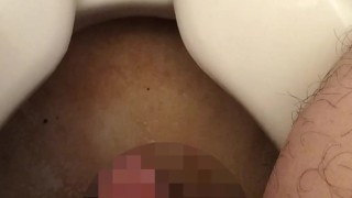 Peeing with sperm on cock just after aneros masturbation. Very long. It came off the toilet a little