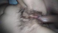Creampie en su coño peludo