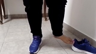 Hopping one shoe light