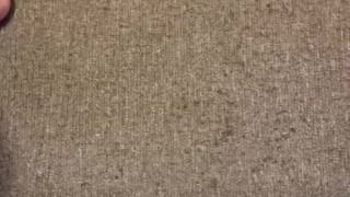 Squirting Piss on my carpet 😈