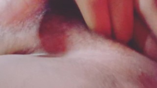 Encontré a mi hermanastra gordita latina masturbándose y me la cogí de a perrito final con creampie