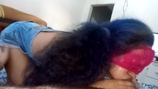 perpektong blowjob mula sa walang humpay na pagsuso ng asong babae na adik sa titi, Pinay blowjob🍆