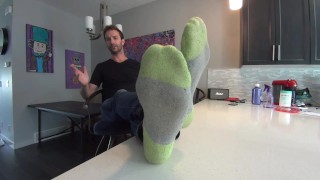 Roommate Let's you Jerk Off to his Sexy Soles for the First Time (Full)