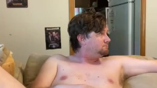 Wannabe pornstar can’t cumshow without your help 