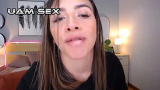 Rica Colombiana se mete dildo por tokens