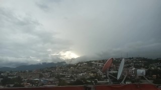VIDEO XXX_MASTURBANDOSE EN LA AZOTEA Y DA UNA GRAN  SENSACIÓN DE PLACER