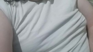 Sean pees all over his white shirt