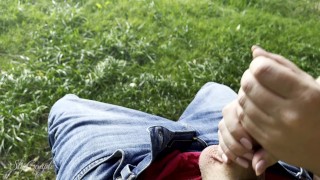 Hot Babe gives Blowjob, Handjob and gets fucked during Sunset on a public bench !