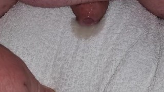 Chubby pillow hump prejeck fast cum