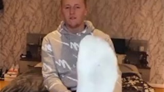 Twink worships socks after gym 