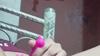 ME MASTURBO Y TENGO UN RICO SQUIRT