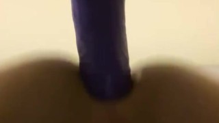 Smooth bubble butt femboy knows how to move his hips on big dildo