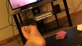 Jerking Off While Watching Cum Eating in Boy Eating The Bird's Food Movie
